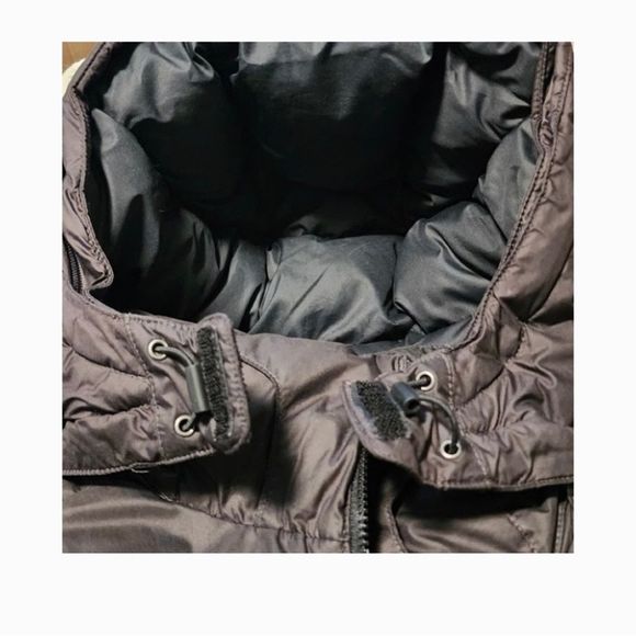 Marmot Women’s Puffer Coat Size Medium Duck Down Coat- Read description. - Picture 7 of 7